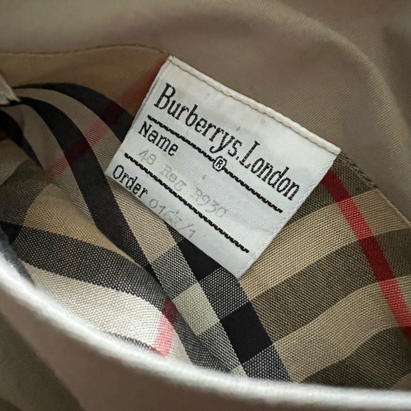 Authentic Men’s Burberry Zip Up Jacket/ Lightweight Coat size 48 (XXL) - Picture 9 of 12